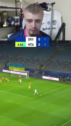 ⚽ ГОЛ! Герреро рано показує характер — 1:0 Динамо! Гол забитий на 5-й хвилині після подачі від Піхальонка. Чи буде ще хоч один м’яч? Пиши в коментарях! #герреро #динамо #маккабі #гол #футбол 