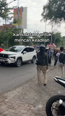 kami datang untuk mencari keadilan ,malah di lempar gas air mata 😏😏#fyp#demo#demosemarang##fyppppppppppppppppppppppp #demo2025 