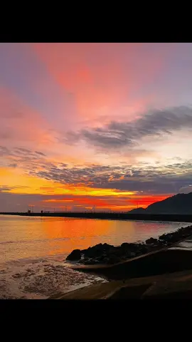 #lagutimur #storytimur #sunset #sunsetvibes #soundtimur 