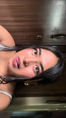 Lip combo 🤎                                                             Not to pink not too brown series 💖 Lipliner : OG Outdoor Girl  ( 04 ) Lipstick: Color essence ( MOCHA )  #xybca #ugc #ugccreator #nottoopinknottoobrownlipliner #lipliner  @Simran Phanju 