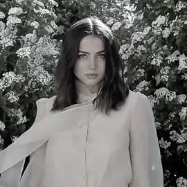 آنا دي ارماس // اه مافي متلك.  ..  ..  ..  #آنا_دي_أرماس #anadearmas #آنا_دي_أرماس #anadearmas #foryou 