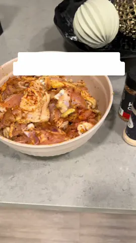 Smothered chicken, rice, green beans, and cornbread… just waiting to cook for a man who deserves all this flavor 😌🍽️ #explorepage✨ #cookwithme #foodbykens 