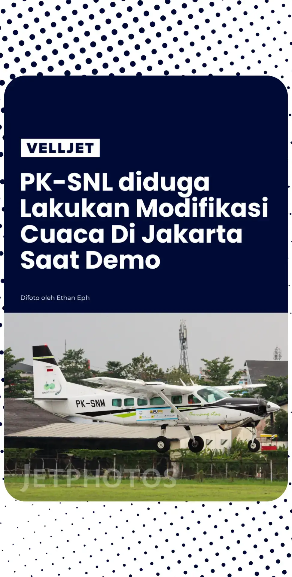 Pesawat Cessna 208B Grand Caravan PK-SNL terpantau melalui Flightradar24 beroperasi di Jakarta pada 28 Agustus 2025, bertepatan dengan aksi unjuk rasa buruh di sekitar Gedung DPR/MPR. Pesawat ini biasa dipakai untuk operasi Teknologi Modifikasi Cuaca (TMC) dengan menyebarkan garam ke awan agar hujan turun. Saat PK-SNL beroperasi, Jakarta diguyur hujan deras, sehingga muncul dugaan hujan tersebut hasil rekayasa cuaca. Demo 28 Agustus 2025 tak hanya menjadi perhatian di jalan, tetapi juga di udara. Pesawat intai TNI AU Camar 03 (Boeing 737-2X9 Surveiller, Al-7303) tercatat juga terbang berputar di atas Jakarta saat aksi berlangsung. Kehadirannya menambah sorotan, karena pesawat ini umumnya digunakan untuk misi pengawasan strategis dan jarang terlihat di momen unjuk rasa.