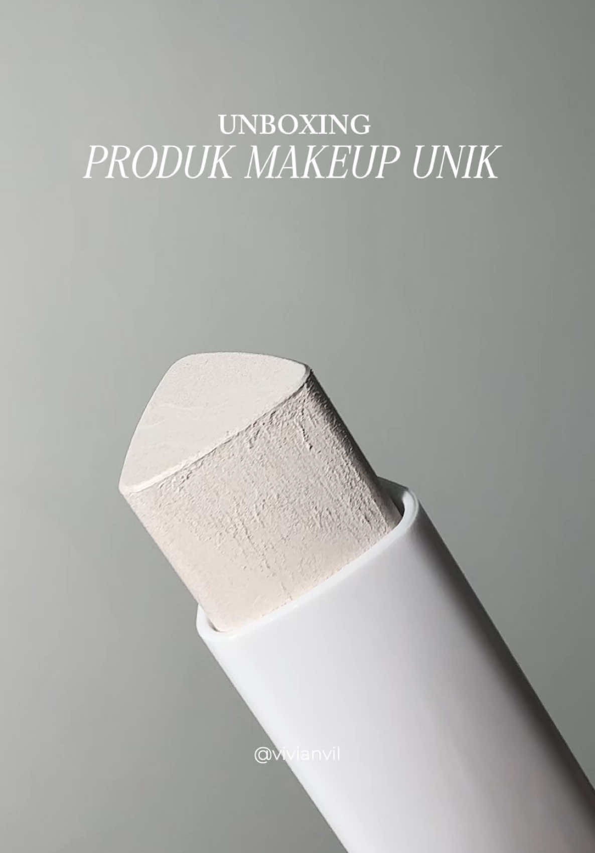 Unboxing produk makeup unik lagi! Kita cobain yang mana dulu nih? Coba komen yaa 🤍 #makeupunik #produkunik #makeuphaul #unboxing #makeup 