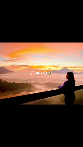Sunrise in 📍Kintamani View Batur #kintamani #kintamanibali #sunrise #sunrisekintamanibali #kintanmanimountain #fyp #fypシ゚viral #fyppppppppppppppppppppppp 