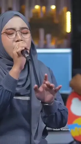 BAYANGAN GURAUAN - Indah Yastami #indahyastami #wanmuzic 