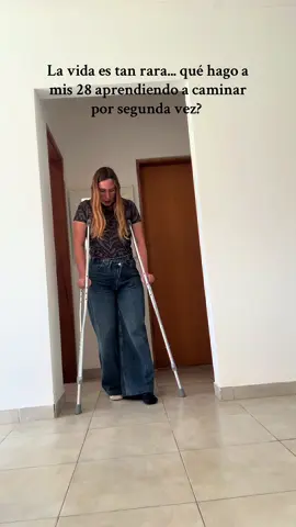 En proceso de volver a caminar 🥺💗 #fractura #fracturadetobillo #rehabilitacion #pie #caminar 