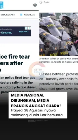 28 Agustus 2025, ribuan orang demo di Jakarta menuntut keadilan soal tunjangan DPR yang fantastis dan kondisi ekonomi yang makin berat. Aksi berubah tragis setelah Affan Kurniawan, pengemudi ojol, tewas terlindas kendaraan taktis polisi. Videonya viral dan memicu kemarahan publik. Presiden Prabowo menyampaikan belasungkawa dan memerintahkan investigasi, sementara 7 anggota Brimob diperiksa. France24 menyoroti bahwa demo ini bukan hanya soal satu nyawa, tapi juga cermin ketidakpuasan rakyat terhadap kesenjangan ekonomi dan tindakan represif aparat. source : france24.com #cettaonlineclass #pedeajadulu #cettafrench #indonesia #demokrasi   