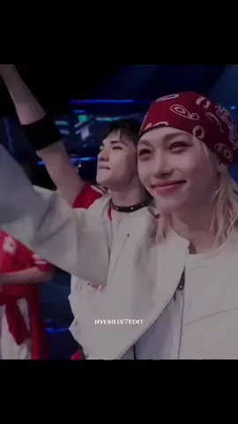 #hyunlix #ceremony #hwanghyunjin #felixstraykids #hyunlixmoment 
