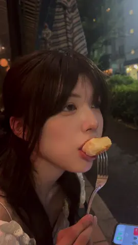 定食食べてポテト食べた後のパンケーキは別腹ですよね