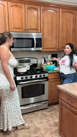 @La chencha plus @Roldanstop @La_bonita_1000 aprendiendo a cocinar con la hermosa Chencha hizo un delicioso caldo de albondigas de 🦐 