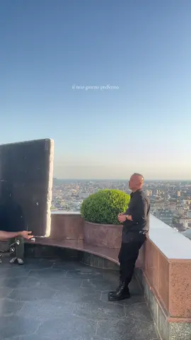 Il mio giorno preferito, è il primo singolo del 2025 a debuttare direttamente al #1 EarOne Airplay nella settimana di uscita. Grazie a tutte le radio ❤️ #newmusic #behindthemusic #behindthesong #erosramazzotti 