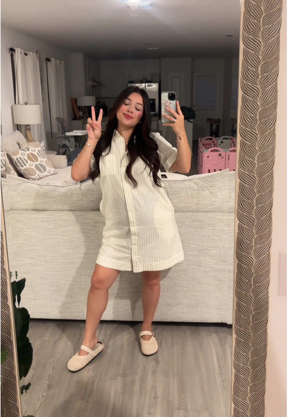 Happy Friday 🧚🏻‍♀️✨ #MomsofTikTok #OOTD #pregnant #teachersoftiktok 