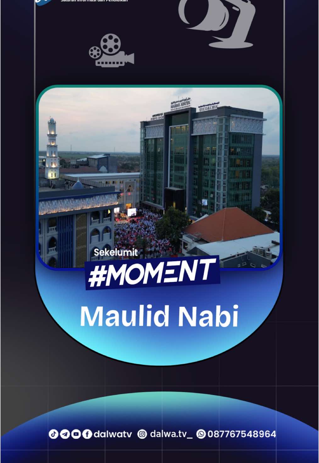 Di bulan kelahiranmu, ya Habiballah… Kami datang membawa rindu yang tak tahu arah, Ingin dekat, meski tak layak, Ingin mencintai, meski penuh dosa. #dalwa #santri #islam #indonesia #maulid 