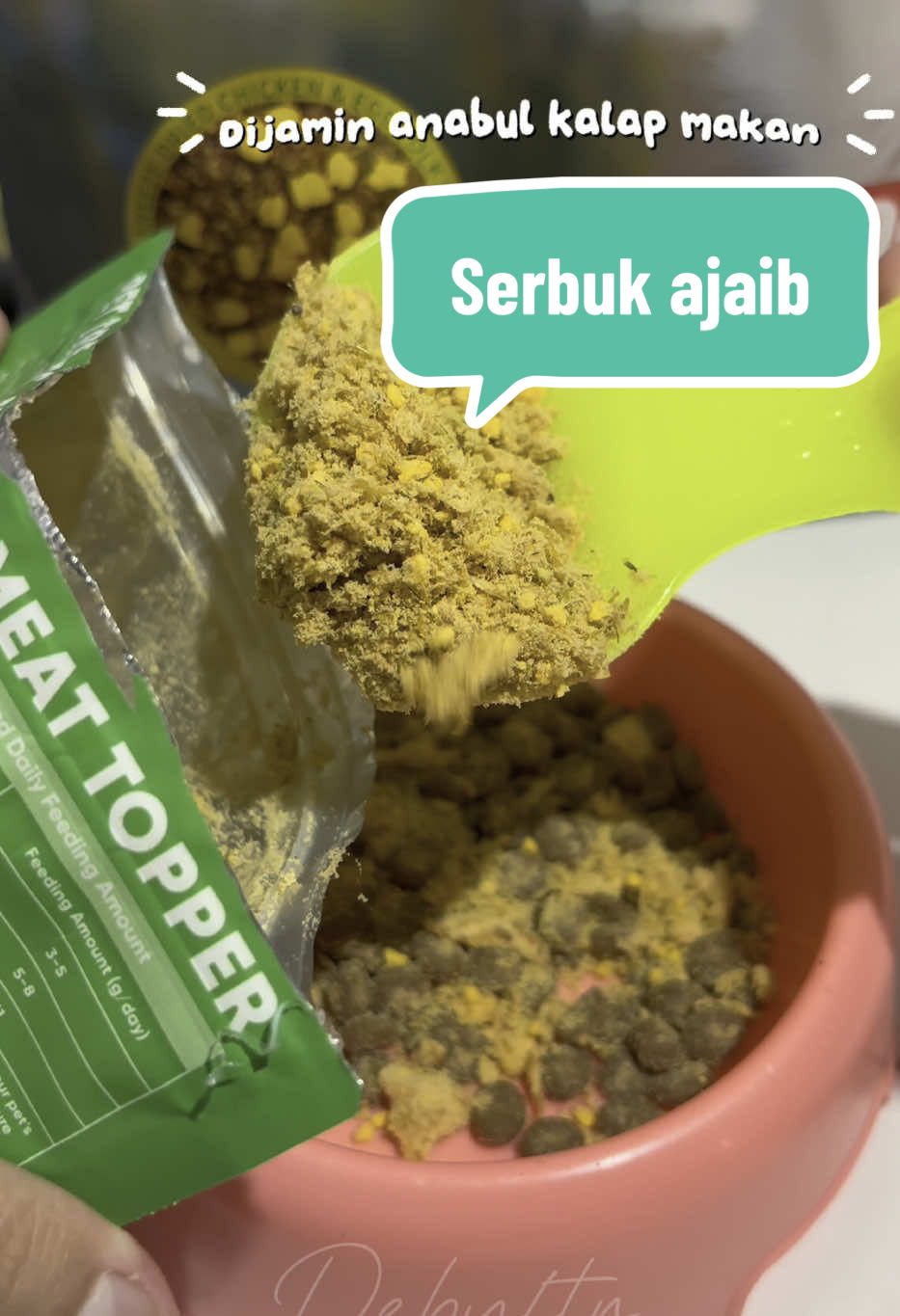 Penambah nafsu makan kucing Majes cat nutri meat  topper salmon 40 gr  #debyftr #rekomendasi #penambahnafsumakankucing #majescatfood #vitaminkucing #kucingsehat #kucinglahapmakan #kucinggemoy #catlovers #kucinggembul 
