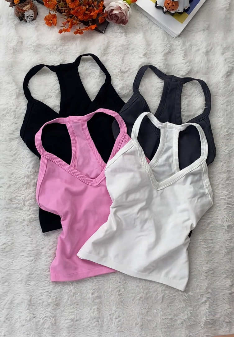 I absolutely love these tank tops and can wear them at home or at the gym!🏋🏼‍♀️💗🧘‍♀️ #dealsforyoudays #vest #gymhacks #gymrats #fyp #WomensSportsTankTop #BreathableWorkoutTop #SolidColorActivewear #SleevelessGymTop #YogaTankTop #AthleticWearForWomen #ComfortableFitnessTop #GymClothesWomen #ActivewearForWorkout #LightweightSportswear #MoistureWickingTop #RunningTankTop #FitnessApparelWomen#TikTokShopSummerTurnUp #dealsforyoudays
