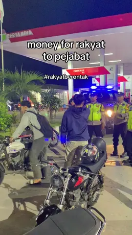 ini foto wawancara bolo aman#demo #ojolviral #suararakyat 