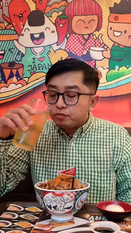 Kabar baik nih buat penggemar Yoshinoya. Sekarang dah ada voucher promo nya di Tiktok lhoooo. Click lokasi di video ini, pilih paket yang kalian suka, bayar dan redeem di outlet Yoshinoya ☺ #yoshinoya #yoshinoyaindonesia #yoshinoyapromotiktok 