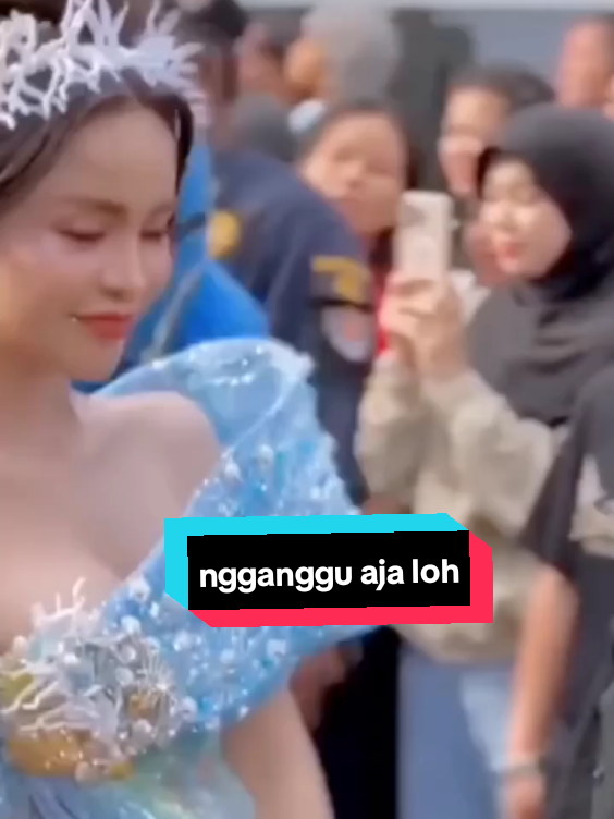 ngganggu aja loh . #komedikocak #hiburan  #promomakanmerdeka 
