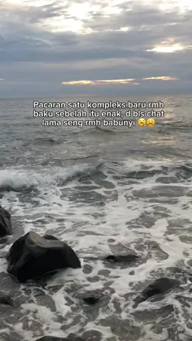 #yah b gitu lah 😭🤣#malukuutarapride🏝🔥fypシviral#tidoremalukuutara❤️#tidorebobomalukuutara📍 #pantaikarangputihbobo🌻#masukbranda#foryoupange#
