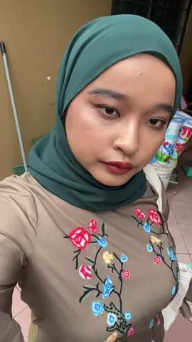 Saya sebenarnya memang cantik tapi….