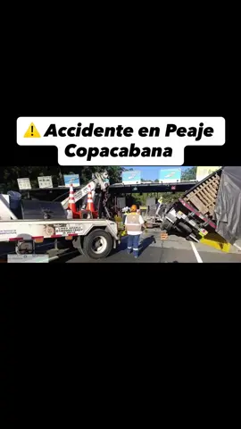 📍 Vía Santuario - Medellín 🕖 29 de agosto 2025 | 07:00 hrs 📌 Sector: Peaje de Copacabana ⚠️ Paso controlado ⚠️ Se registra un accidente en el peaje de Copacabana, donde un vehículo pierde el control y colisiona contra una de las casetas, dejando una persona atrapada. Actualmente se presenta congestión en el sentido hacia Medellín, principalmente por curiosos que se detienen a observar el incidente. 🚨 Recomendamos transitar con precaución y paciencia. #MovilidadMedellín #Accidente #PeajeCopacabana #SeguridadVial #TransitoColombia 