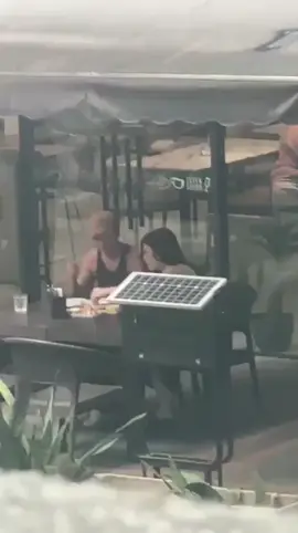 Wala namang masama kung happy sila sa isa't isa. Minsan kase may mga taong kayang punan yung naramramdaman natin. Ang mahalaga hayaan mo namang sumaya ka paminsan-minsan. #kleapineda  #janellasalvador #kleajanellaspotted #openendings