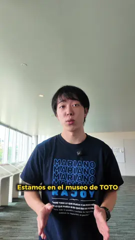 Ya habéis probado el TOTO de Japón?🤭 TOTO es una empresa japonesa fundada en 1917 y famosa por revolucionar el mundo de los inodoros con su icónico Washlet, un asiento con bidet integrado, calefacción y funciones de higiene avanzadas. Con sede en Kitakyushu, ha llevado la tecnología japonesa del baño a todo el mundo, combinando innovación, diseño y sostenibilidad para crear la experiencia de baño más cómoda y moderna. 📍2 Chome-1-1 Nakashima, Kokurakita Ward, Kitakyushu, Fukuoka 802-8601 #japon #japones #español #TOTO #humor 