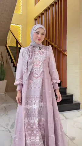 sarimbit lebaran dari nadheera luxury ini kira2 namanya apa yaah? #nadheera_luxury #sarimbitlebaran 