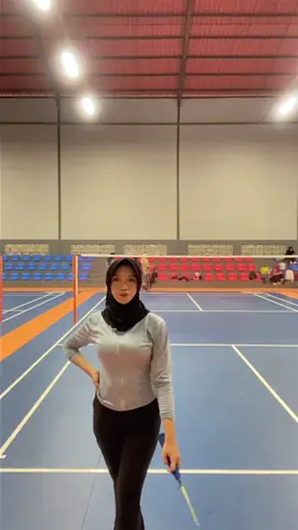 wanna join?🏸 #fyp #4u #foryoupage 