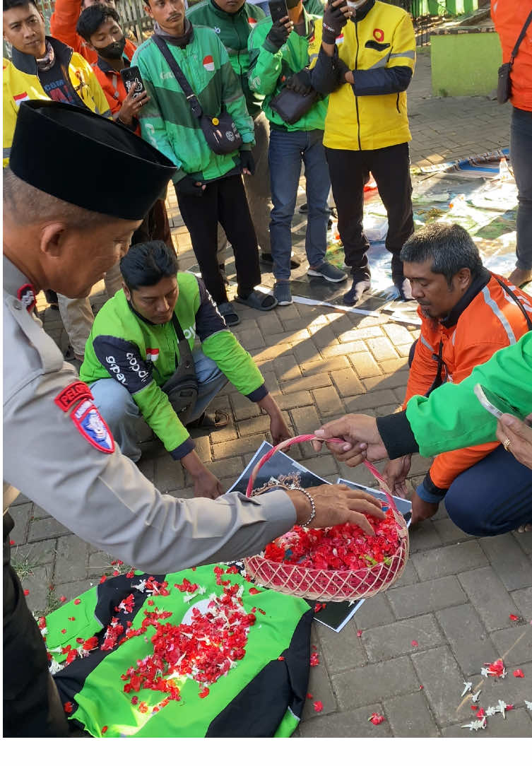 Reast In Power Affan 🥀 Solidaritas Ojol Probolinggo #ojol #bubarkandpr 