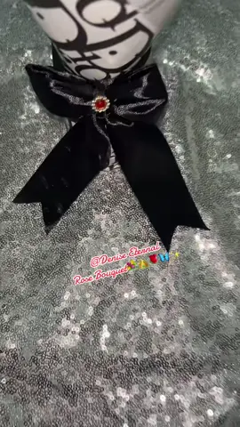 Ramo de 7 rosas eternas rojas 🌹🦋✨#fyp #ramos #rosaseternas #liston #ramoderosas 