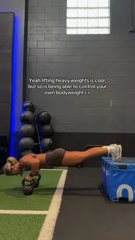 Lifting your own bodyweight>> @DFYNE code DEANNA #pushups #lifting #gymgirls #gymmotivation #fyp 