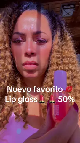 Tu toque de brillo para cualquier momento 💖 #LipGloss #BrillaConEstilo #MakeupTikTok #GlossyVibes #BeautyTok