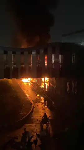 Halte busway pasar senen #bakar #fyp #sedih 