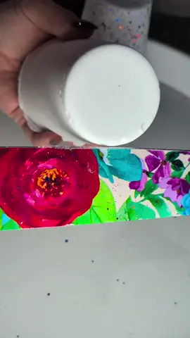 BAKING SODA WITH A GLITTER CORE 😍#asmr #oddlysatisfying #apowderymess #bakingsoda 