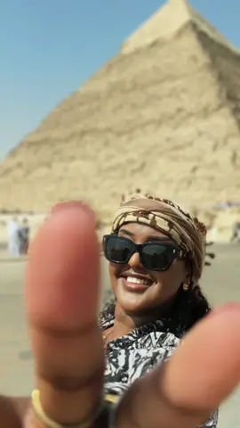She’s headed to the pyramids🫶🏾❤️#egypt #pyramid #worldwonder #africa #ArabTikTok 