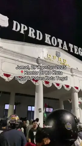 Rakyat memanas 😢