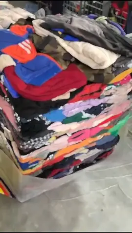 🌍 ADHIILE – Used Clothes Trading 🌍 ✅ Dharka ugu tayo fiican oo raqiis ah ✅ Ku habboon ganacsi iyo isticmaale shakhsi ah ✅ Dhoof iyo iib gudaha & dibadda ah 🧥👚 Waxaan kuu haynaa dhar la isticmaalay (second-hand) oo tayo sare leh, ku habboon ganacsi & qof ahaaneed. Hadda ka faa’iidayso qiimo jaban iyo adeeg degdeg ah!
