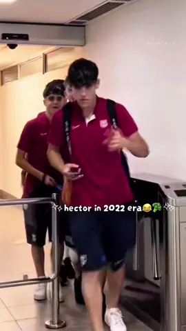 pleek I miss that hair and that time😔😂🥦🤏🏻 @Hector Fort  #hectorfort #fcbarcelona #lamasia #parati #football