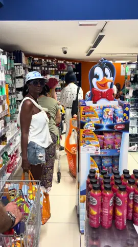 Our heroes at the supermarket here in Naples#jojosbizarreadventure #cosplayer #napoli #naples 