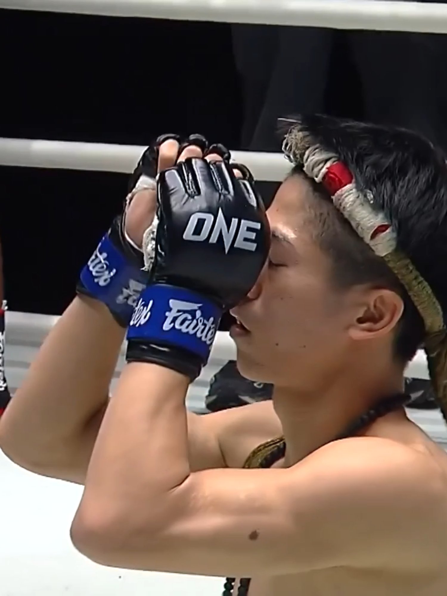 Nadaka performs his wai kru before doing battle with Hamada Azmani 🙏 #ONEFridayFights122 | 🔴 LIVE NOW 🌍 Live TV broadcast in 190+ countries (check local listings) 🌍 Also available on ONE YouTube and ONE Facebook (geo-restrictions may apply) 🌍 Also available on Watch.ONEFC.com (geo-restrictions may apply)