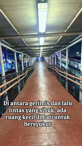 Nite #lrtjakarta #haltebusway #transjakarta 