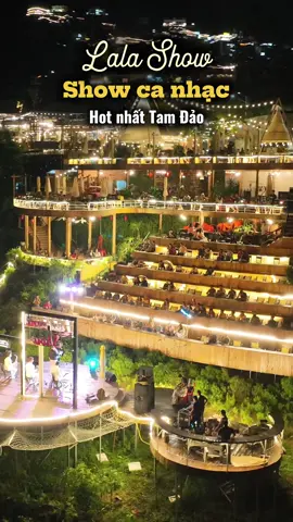 Bây giờ xin mời mọi người đến với LalaShow 😘 #lalalandtamdao#lalalandcoffee #cafetamdao #showcanhac #lalashow 