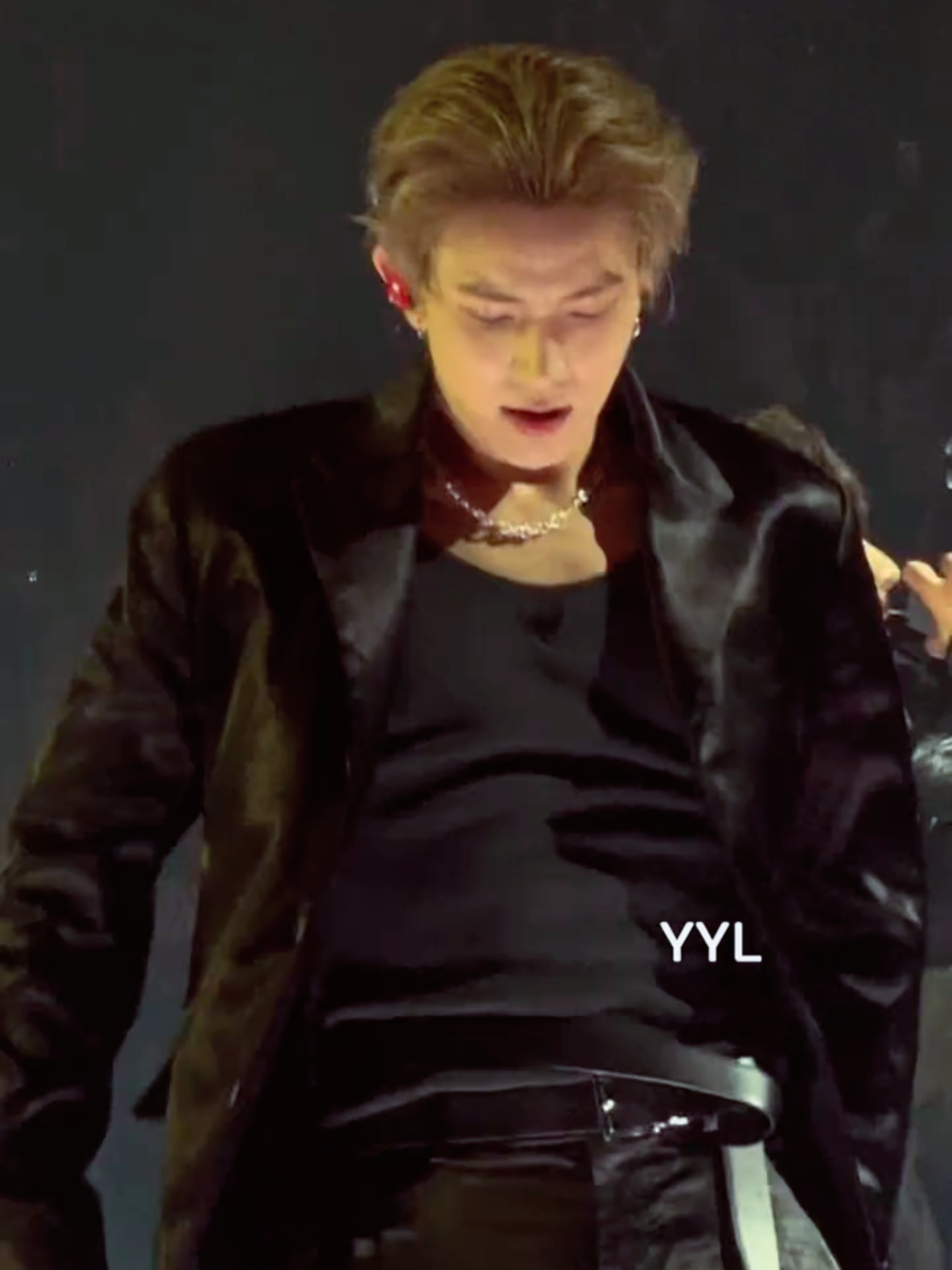 I love his glowing honey skin 🤩🥰🤩 #HEESEUNG #ENHYPEN_HEESEUNG #WALKTHELINE_IN_AMSTERDAM #WALKTHELINE_IN_EUROPE #fyp 