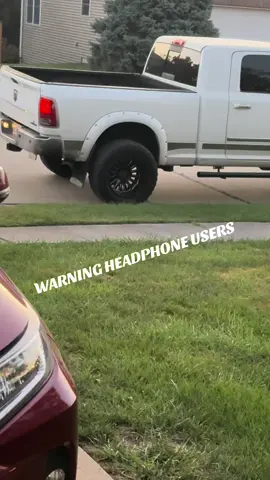 Just a lil sound clip for ya feed🤝🏽 #trucks #fyp #diesel #ram #MO