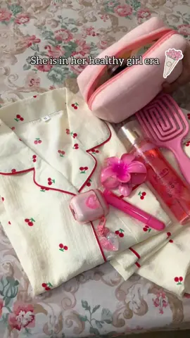 She is in her healthy girl era 😇🤍 #foryou #islamiclifestyle #DailyRoutine #healthyroutine #healthygirlera 