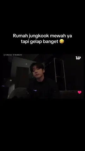 Tapi ga masalah soalnya jungkook hidupin lampunya otomatis 🤣 #jungkook #jkbts #btsarmy #liveweverse #fyp 