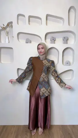 blousee batik motif devaraa by batik ruhii❤️‍🔥#blouse #batik #outfit #lewatberanda #fyp 