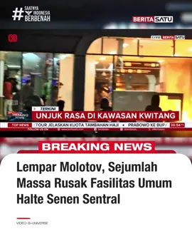 Unjuk rasa kian memanas di kawasan Senen, Jakarta Pusat, Jumat (29/8/2025) malam ini. Sejumlah masyarakat umum tampak melampiaskan emosinya dengan merusak Halte Senen Sentral. Mereka menghancurkan kaca hingga melayangkan molotov ke dalam fasilitas umum tersebut. Selalu update di BeritaSatu.com, Youtube BeritaSatu, dan BeritaSatu TV! #HalteSenenSentral #Demo #JakartaPusat #SaatnyaIndonesiaBerbenah #BeritaSatu